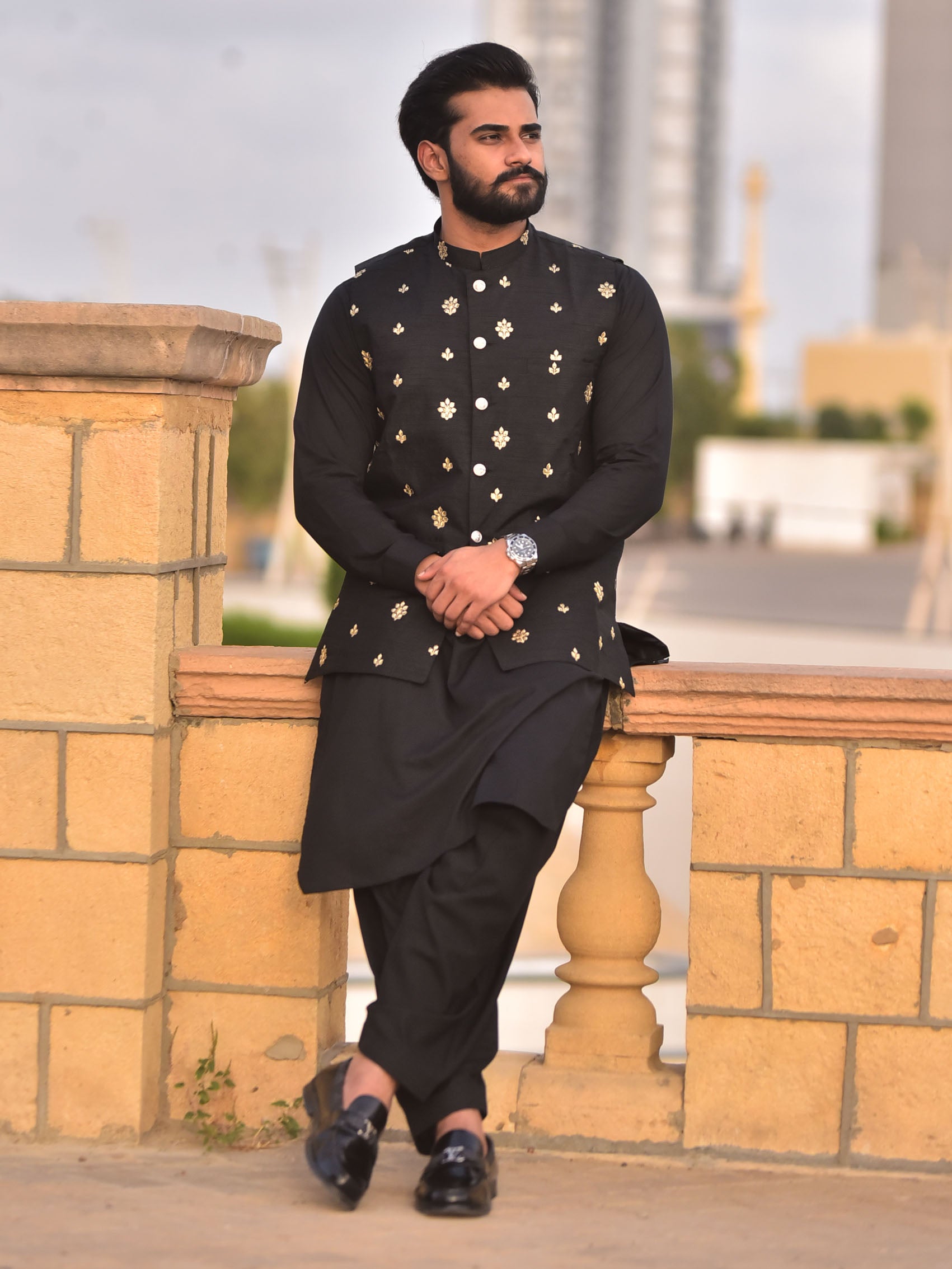 Black Vest Outfit By Zari