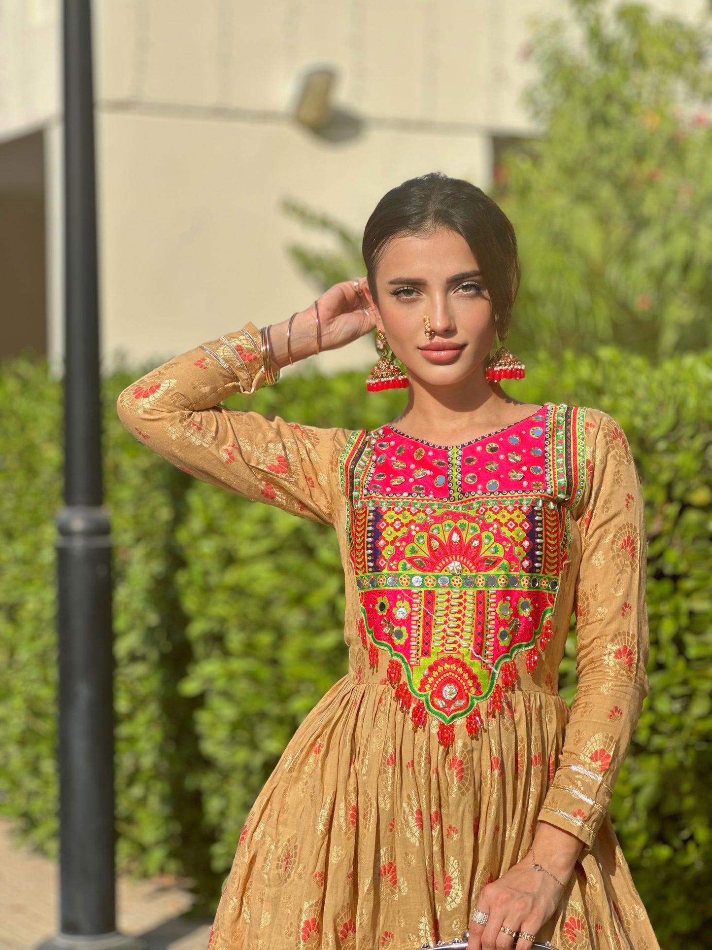 Sunaihri / سنہری- Women