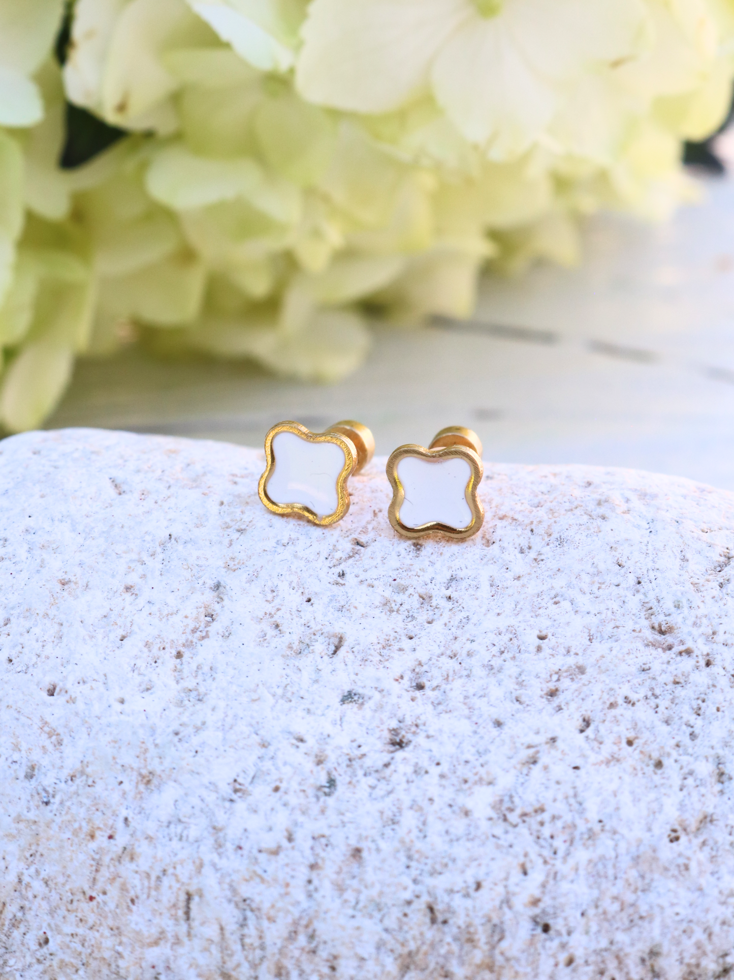 4 Leaf Ear Studs