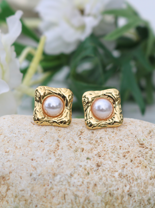 Gold Pearl Earrings