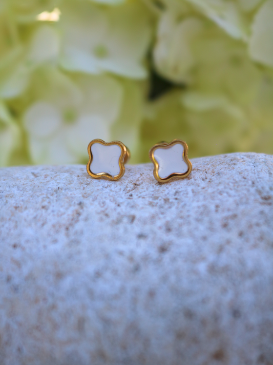 4 Leaf Ear Studs