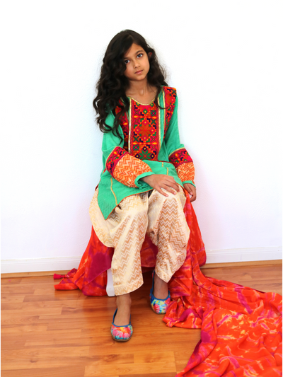 Green Kurta Set By Zari