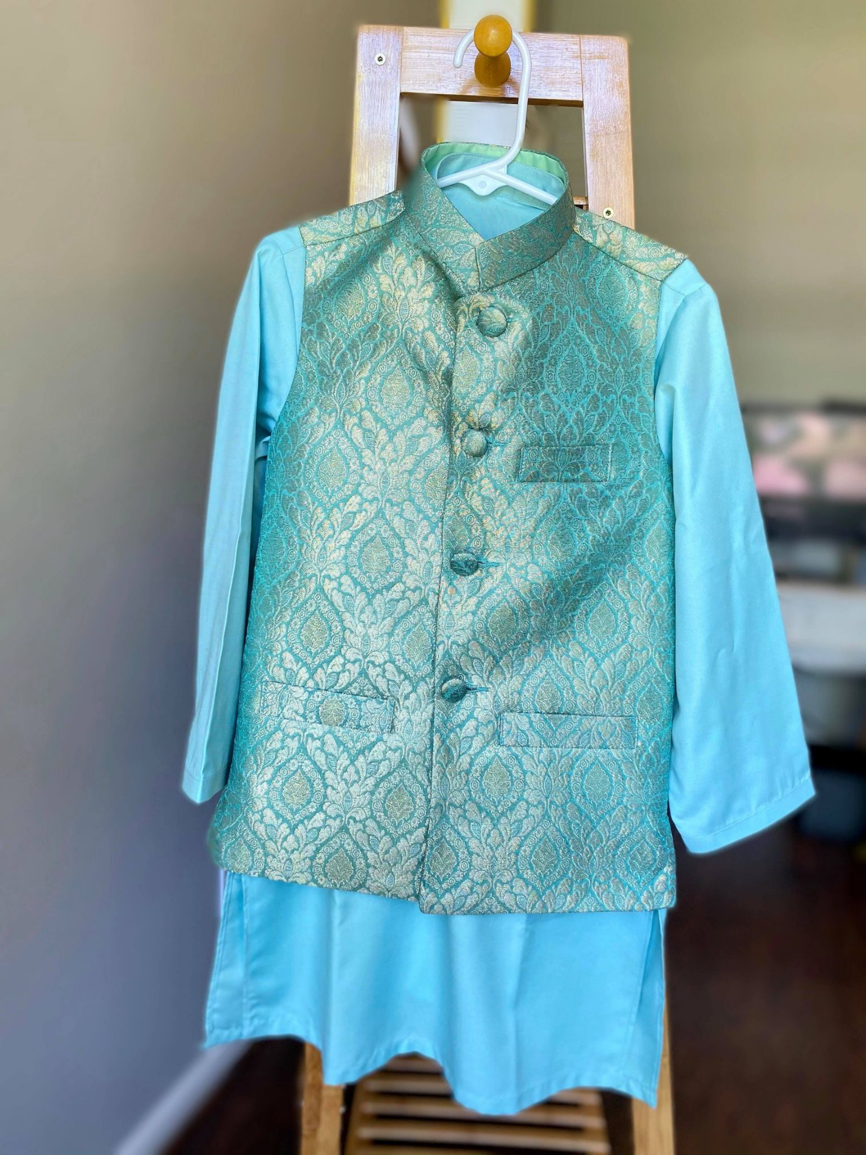 Mint vest 3pc Suit By Zari